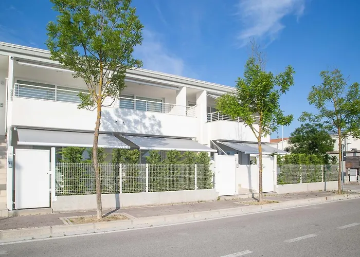 Marina Ponente Aparthotel 4*